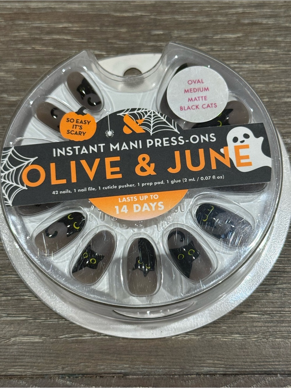NWT Olive & June oval medium matte black cats Press-On Nails
